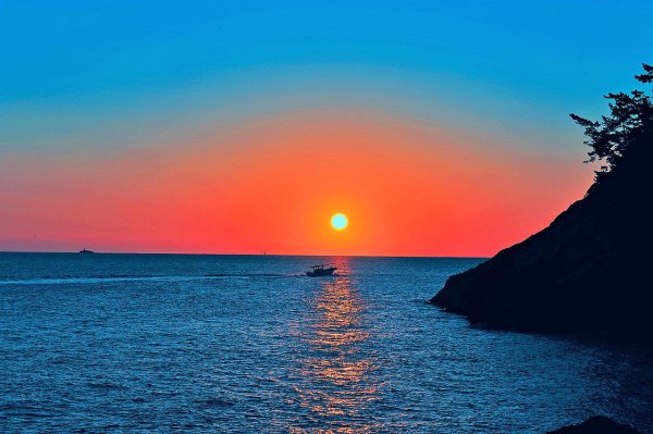Рассвет на море