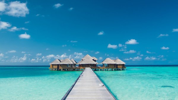 Бунгало в океане на Мальдивах