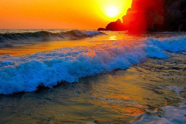 Море из его нарядов