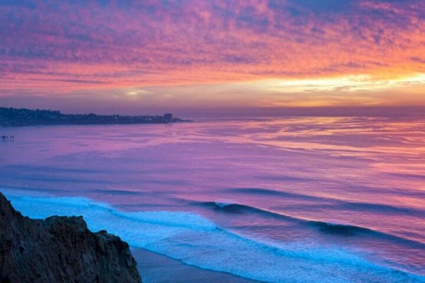 Море из его нарядов