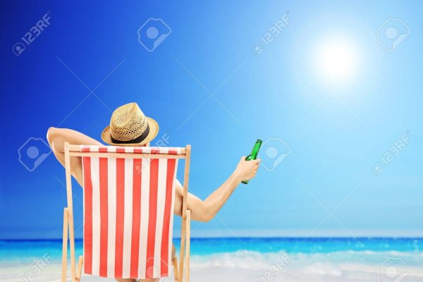 Шезлонг на пляже