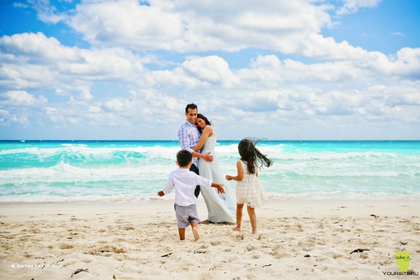 Счастливая семья