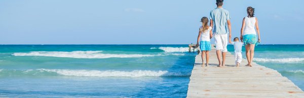 Семья на Мальдивах