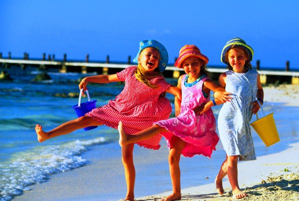 Лето дети море