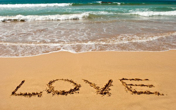 Надпись релакс на песке