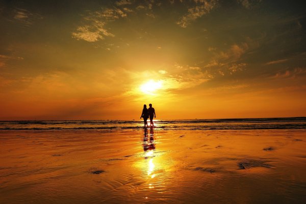 Девушка на закате