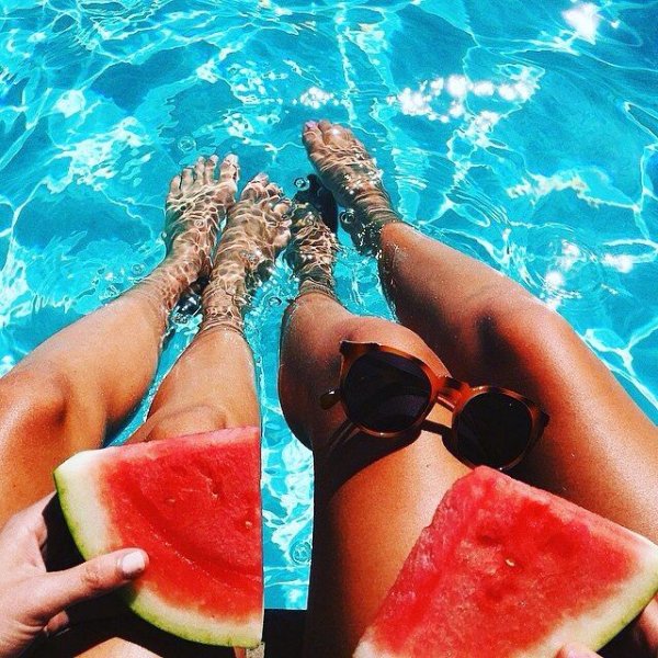 Девушка на Пальме