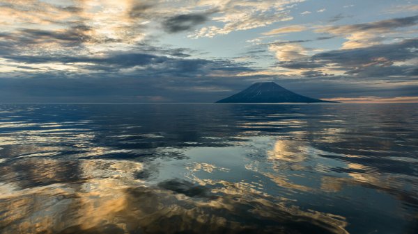 Охотское море Курильские острова
