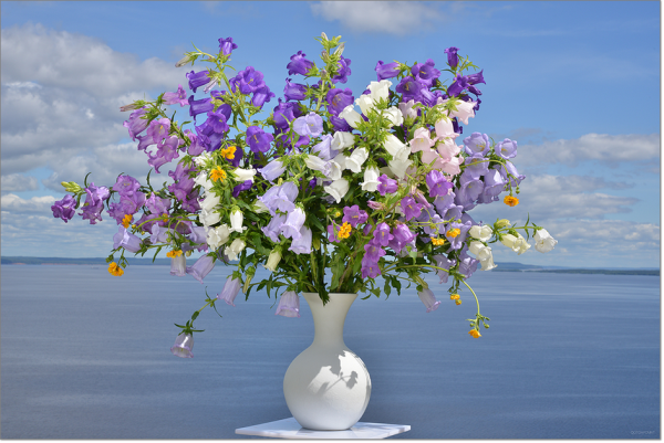 Букет с колокольчиками