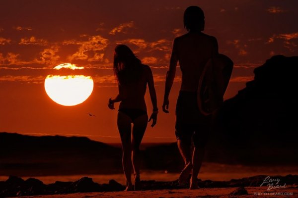 Закат на острове пара