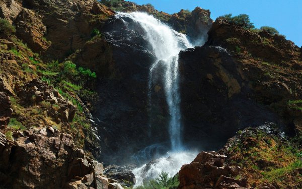 Красивая природа водопад