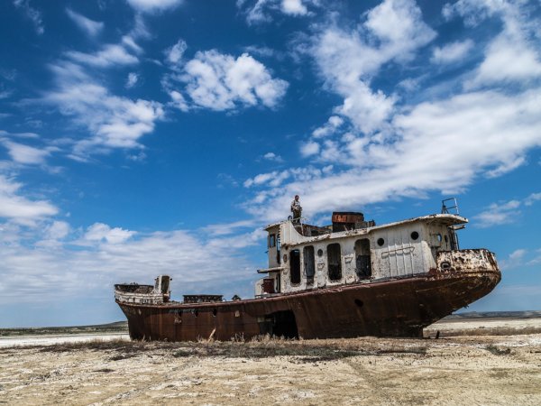 Высохшее море в Казахстане