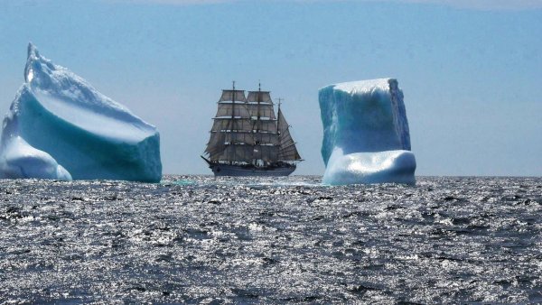 Корабли среди льдов