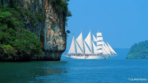 Корабль с парусами