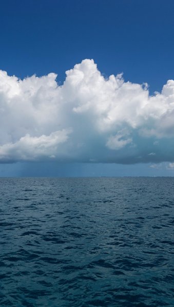 Море бесконечность