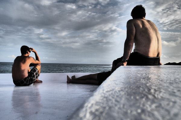 Незнакомец на берегу моря