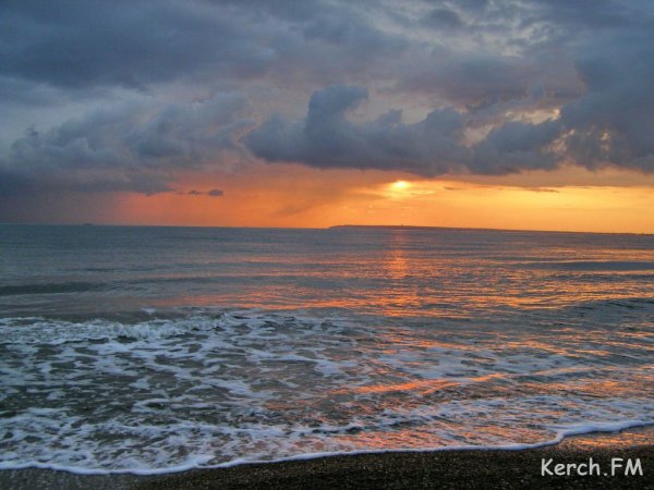 Черное море в разную погоду