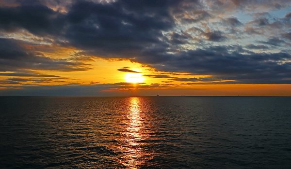 Море в Разное время суток