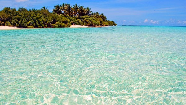 Лазурный пляж