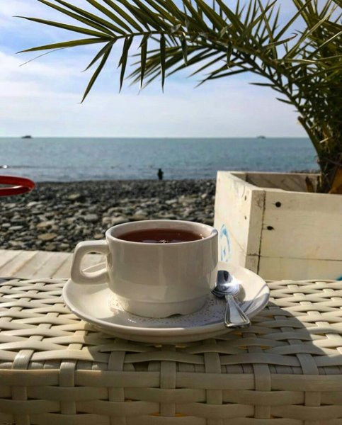 Утро на море с кофе