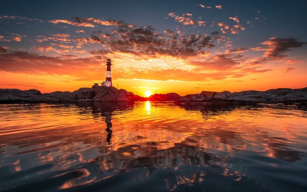 Морской пляж в сумерках