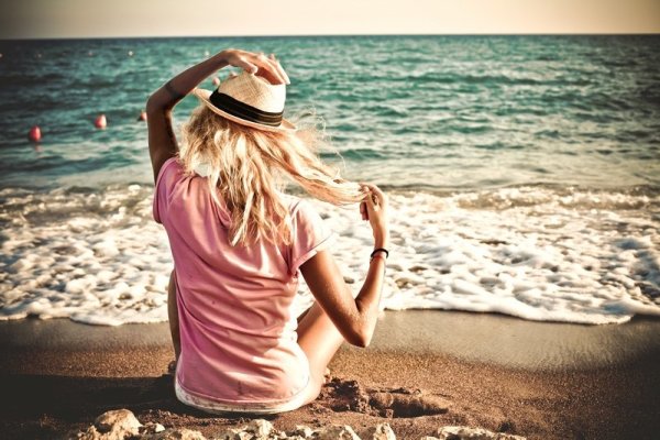 Красивые девушки на море