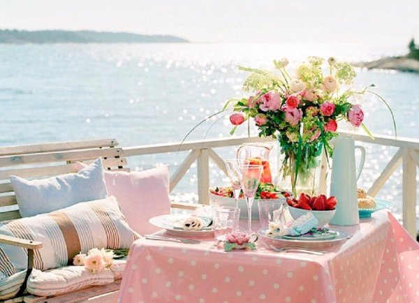 Утро на берегу океана