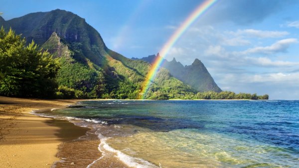 Море горы пляж