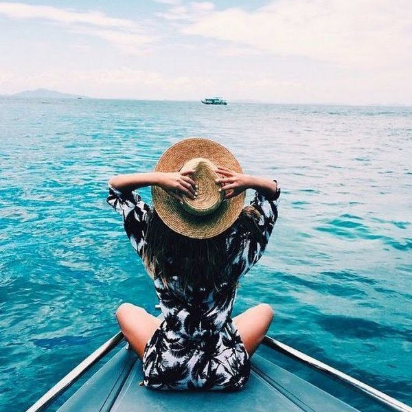 Выйти и уехать на море