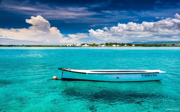 Лазурный цвет моря