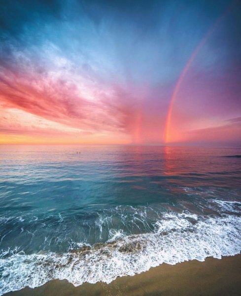 Радужное море