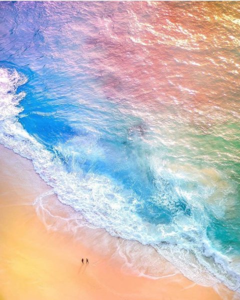 Море Радужного цвета