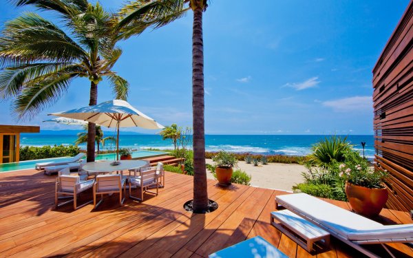 Отель на пляже