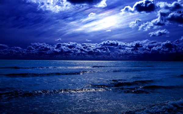 Синий цвет моря