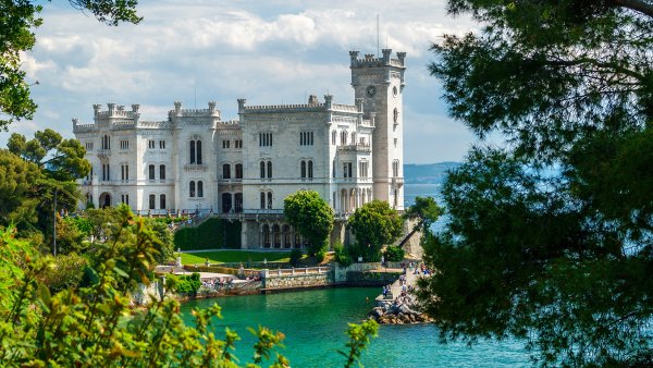 Шотландия берег моря шторм