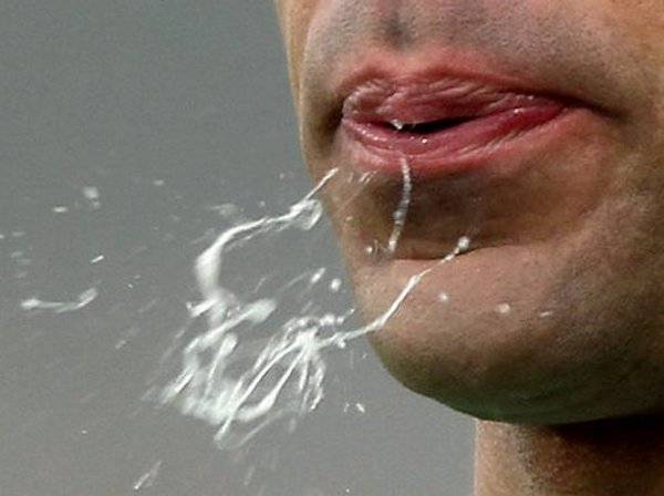 Тортом в лицо смешные гифки