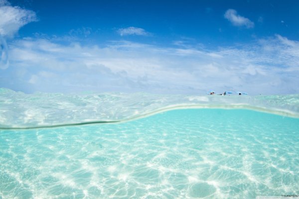 Прозрачное море