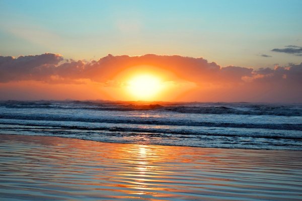 Закат солнца на море