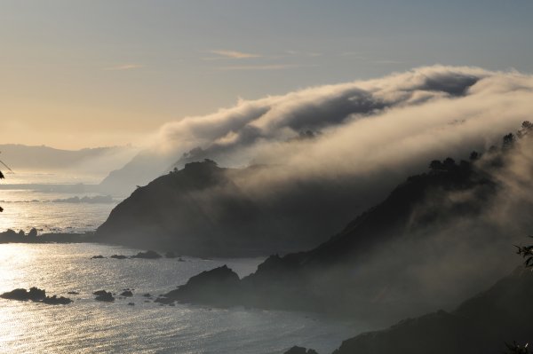 Океан горы туман