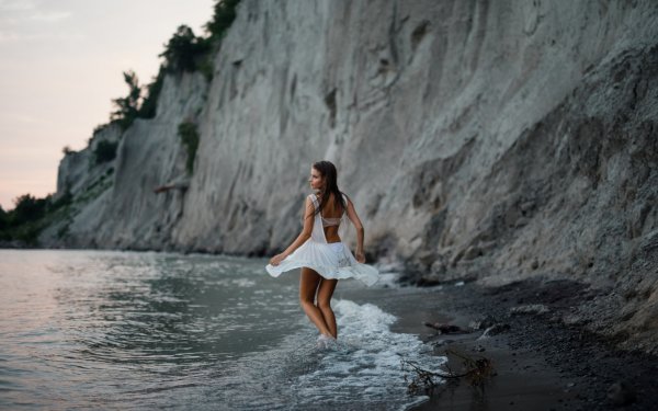 Фотосессия на море в платье