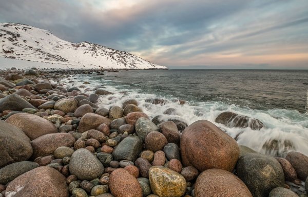 Каменный пляж Териберка