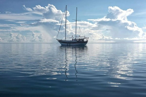 Корабль на воде