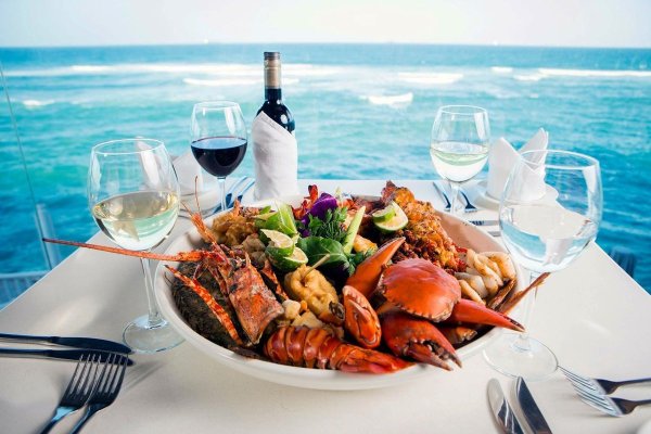 Вино и морепродукты
