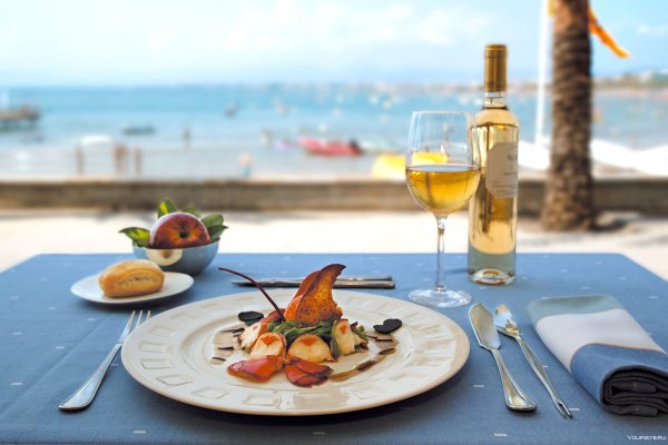 Ужин с видом на море