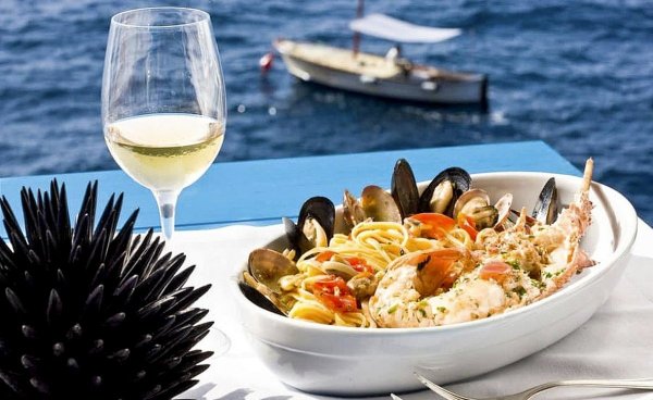 Море и морепродукты