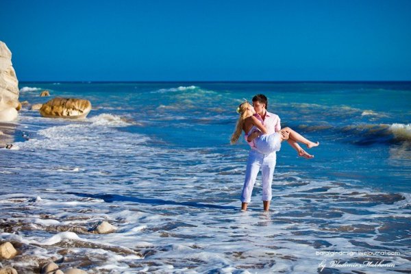 Гулять по берегу моря