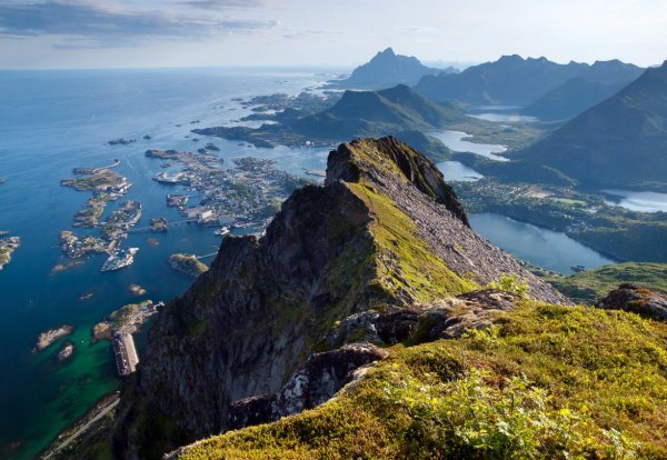 Норвежские фьорды острова