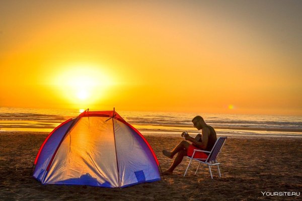 Лисья бухта Крым с палатками