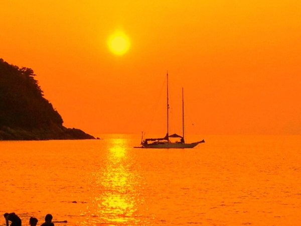 Оранжевое море