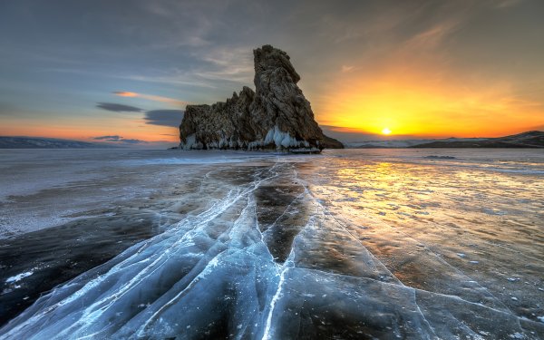 Водопад в море